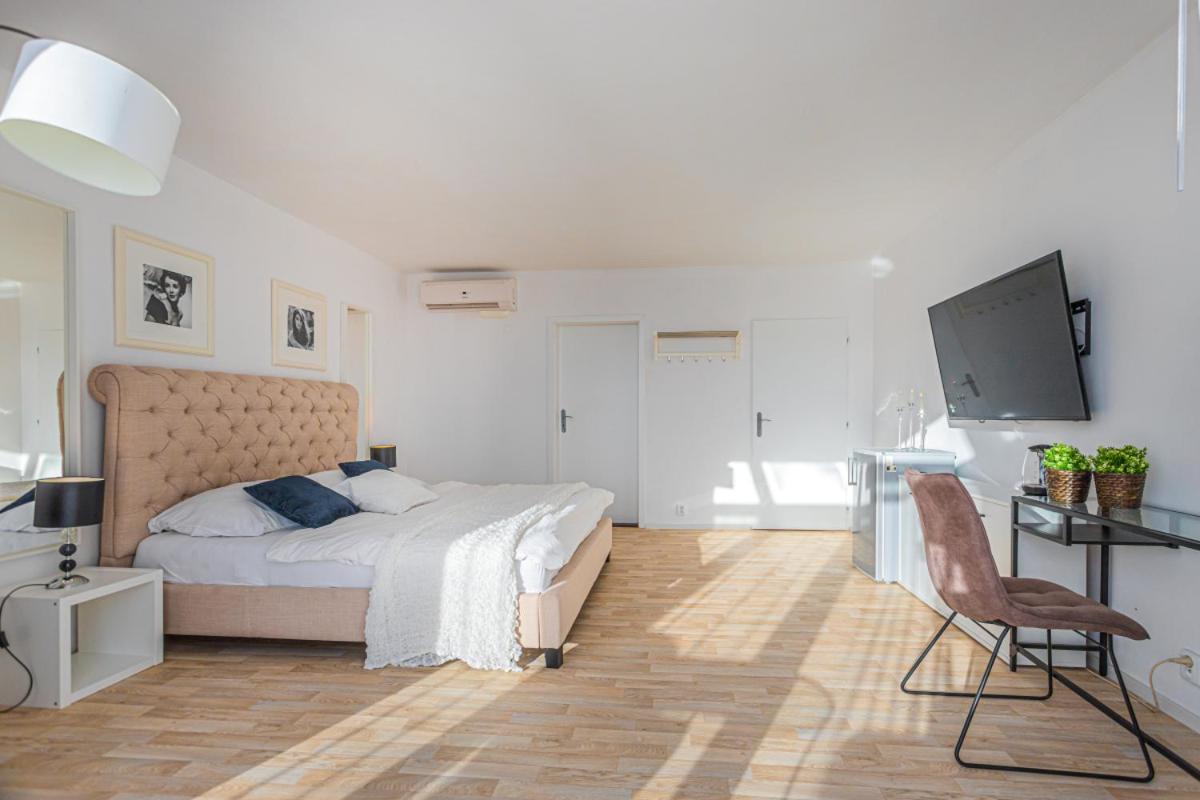 Apartment Jane Praga Esterno foto